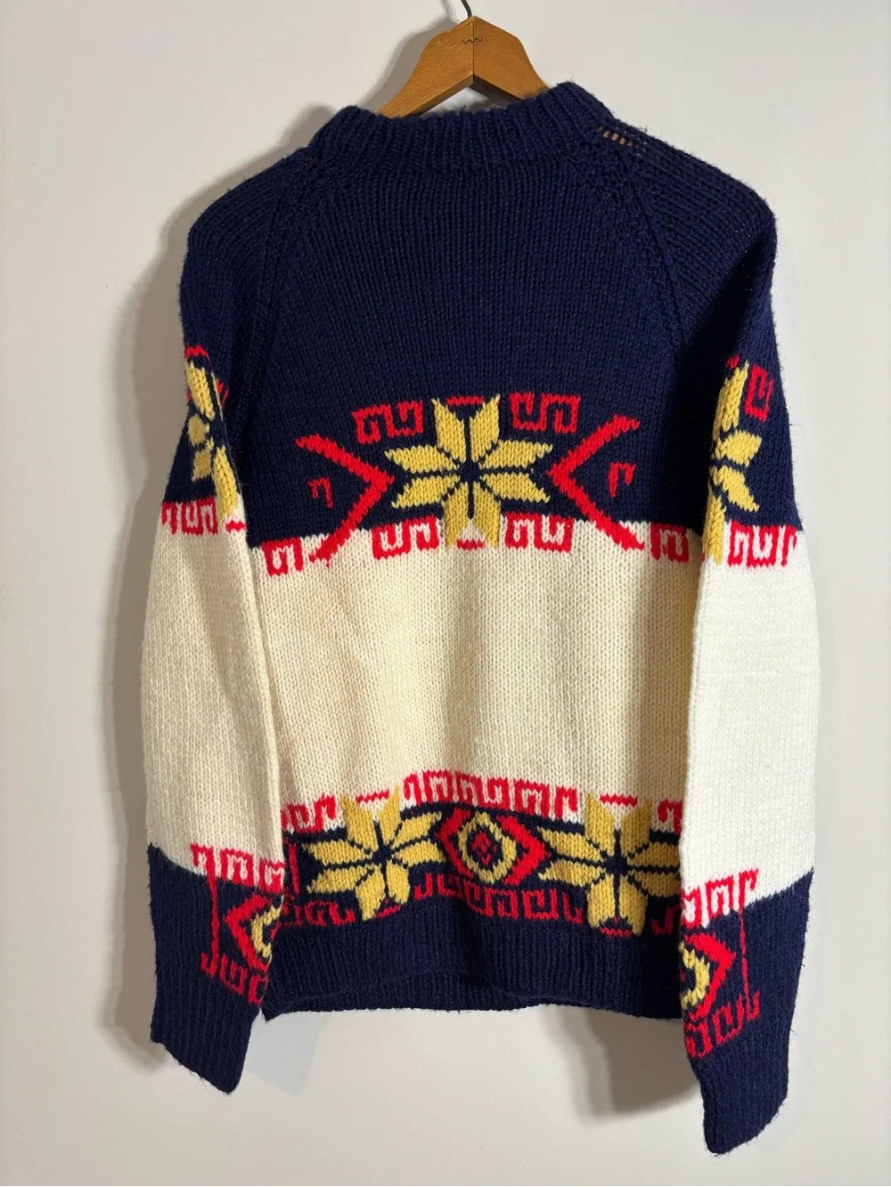 Vintage Nordic Fair Isle Knit Sweater Multicolor Medium
